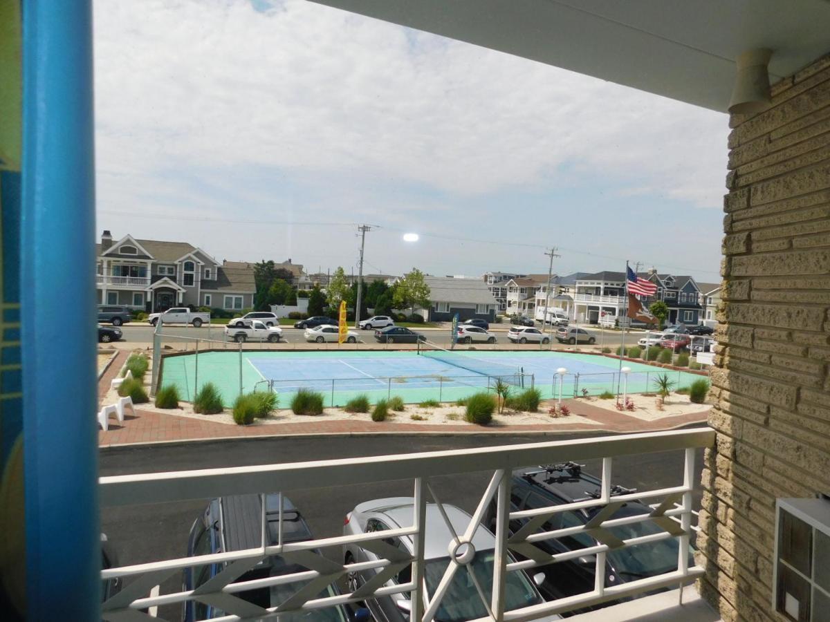 The Jolly Roger Motel Уайлдууд Крест Екстериор снимка